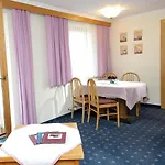 Appartement Chesa Monte